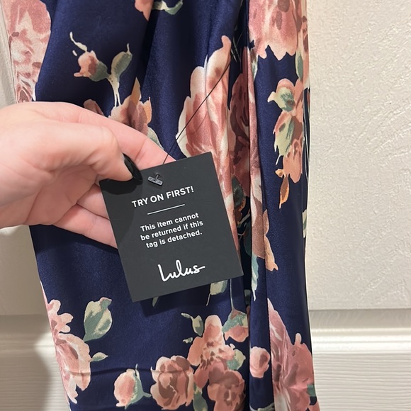 Stunning Blossom Navy Blue Floral Satin Backless Maxi Dress. Lulus size xs NWT - Picture 2 of 5